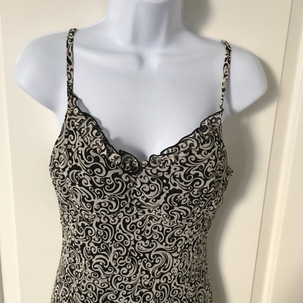 Windsor Ladies/Juniors Elegant Black-White Dress. Size 7 - Picture 2 of 7